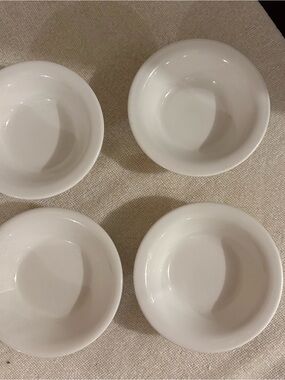 Vintage Buffalo China by Oneida. Set of 4